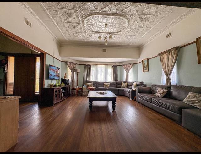 3 BEDROOM HOUSE TO LET IN BRENTHURST